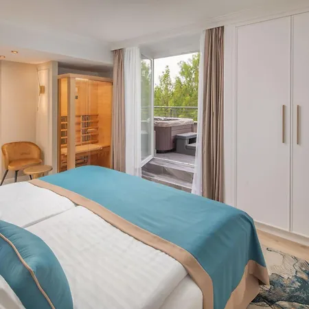 Lotus Therme & 5*