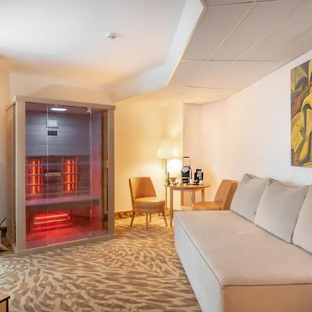 Lotus Therme & 5* Heviz