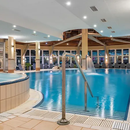 Lotus Therme & 5* Heviz