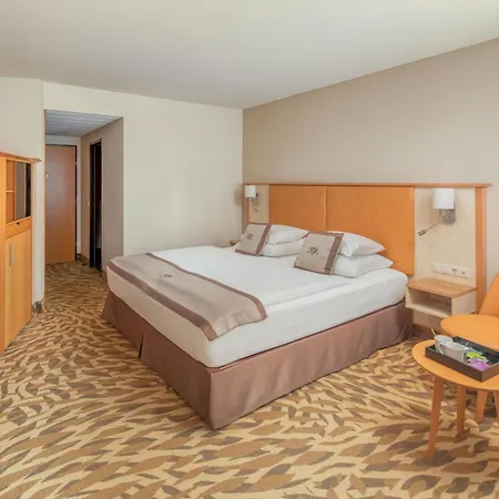 Lotus Therme & Hotel 5*
