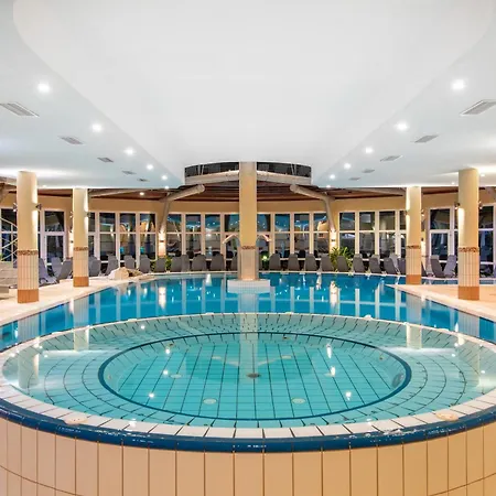 Hotel Lotus Therme & 5*