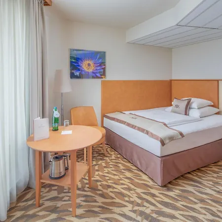 Lotus Therme & Hotel