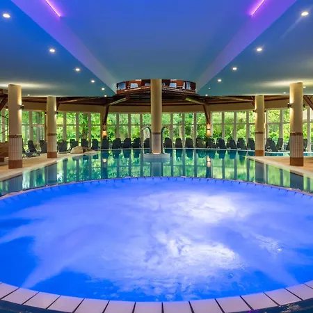 Lotus Therme & Hotell