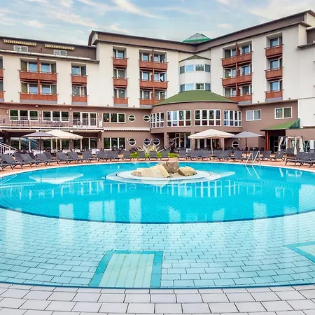 Hotel Lotus Therme & 5*