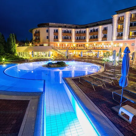 Lotus Therme & מלון Hévíz