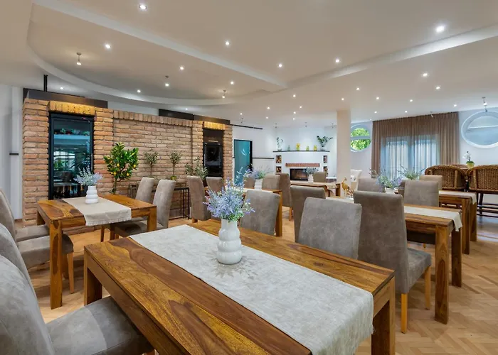 Hotel Lotus Therme &