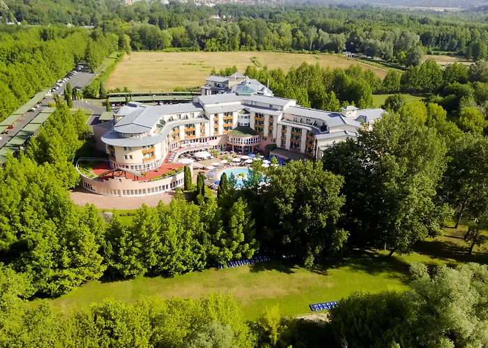 Hotel Lotus Therme &